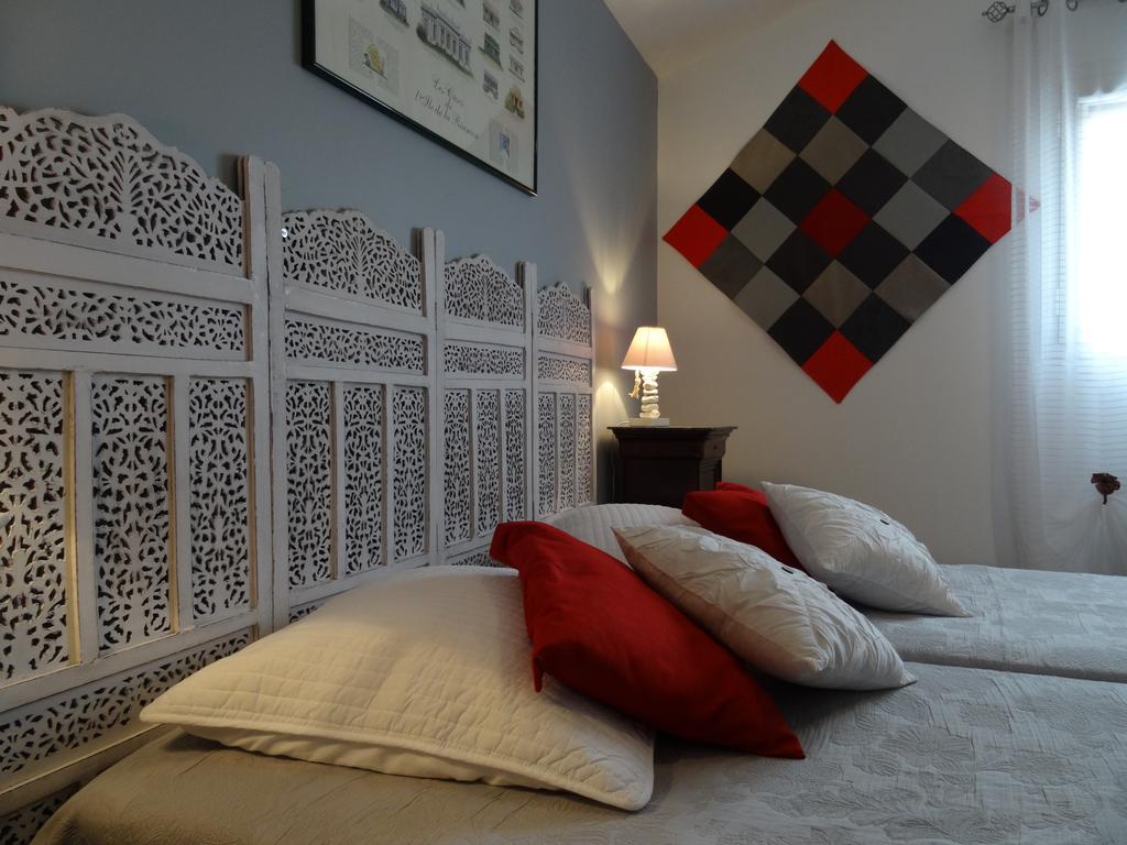 Une Chambre En Ville Savigneux  Rum bild